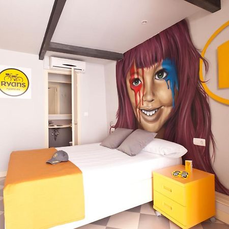 Ryans Budget Ibiza-Stadt Exterior foto